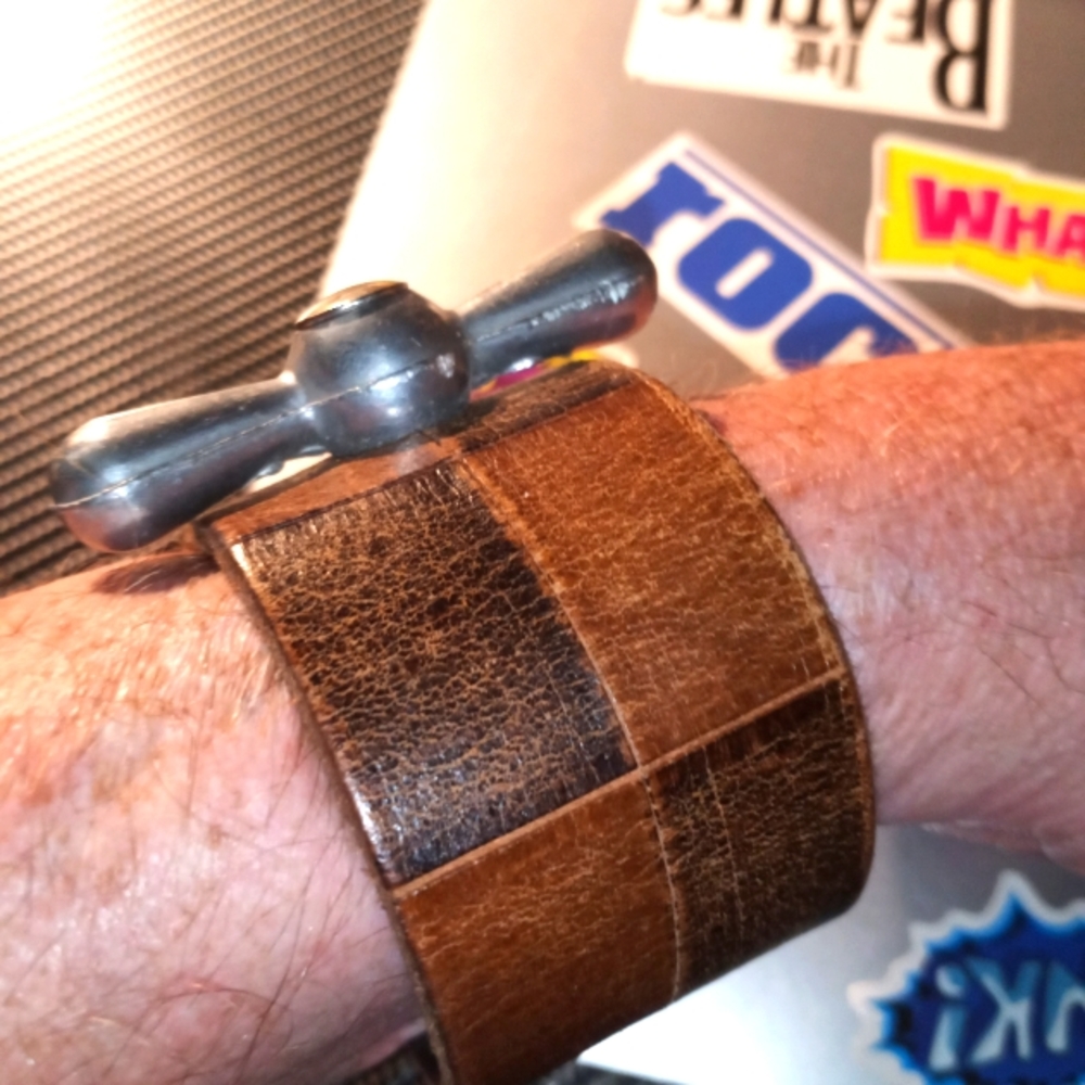 LEATHER CUFF - Picture 1 of 9